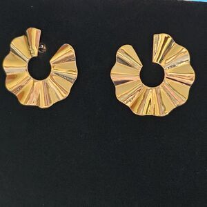 Vintage Avon Golden Crescent Pierced Earrings w/ Sugical Steel Posts 1986
